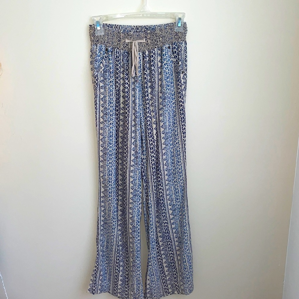 Blue patterned flowy pants